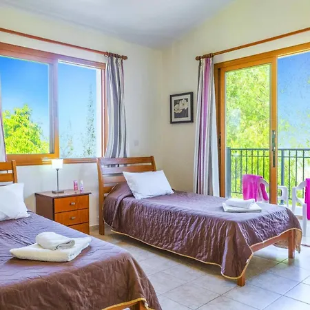 Nicola By Villa Pegeia