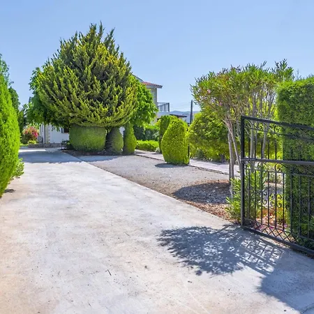 Villa Nicola By *