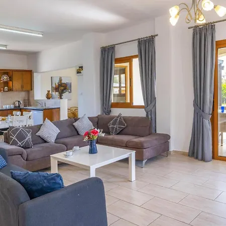 Villa Nicola By